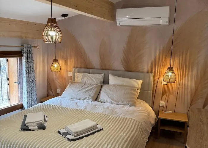 Σπίτι διακοπών Plein De Charme Avec Ses Poutres Apparentes , Ses Pierres Et Son Jacuzzi Exterieur Caux