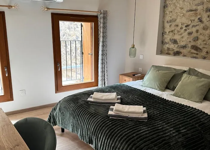 Σπίτι διακοπών Plein De Charme Avec Ses Poutres Apparentes , Ses Pierres Et Son Jacuzzi Exterieur *